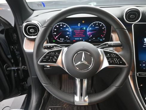 Used 2026 Mercedes-Benz GLC 300 image 6