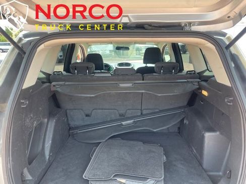 Used 2017 Ford Escape SE image 12