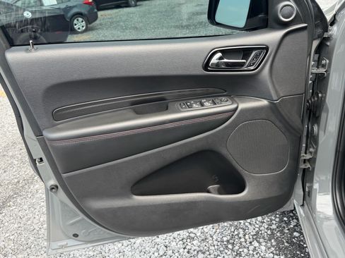 Used 2022 Dodge Durango R/T w/ Blacktop Package AWD/4WD image 17