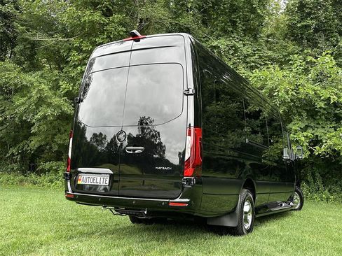 Used 2024 Mercedes-Benz Sprinter 3500 image 10