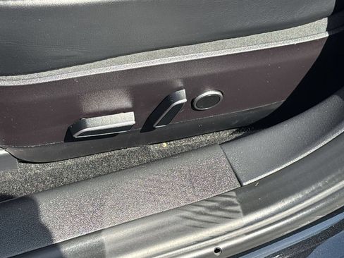 Used 2023 Tesla Model 3 Standard Range RWD image 29