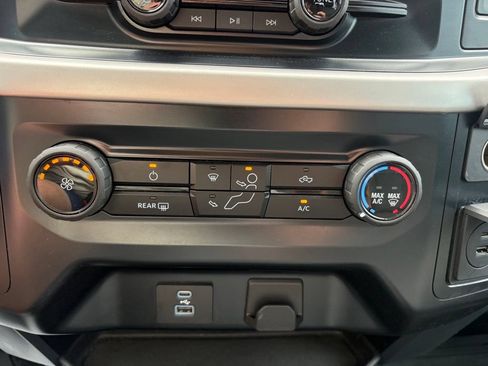 Used 2023 Ford F150 XLT AWD/4WD image 32