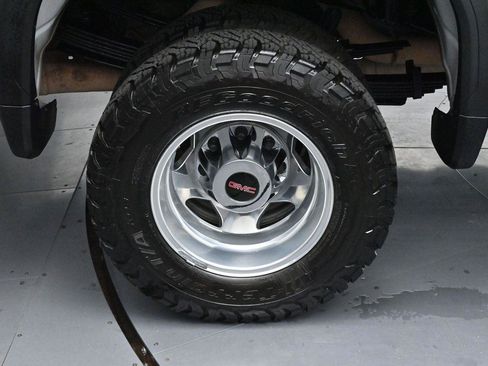 Used 2022 GMC Sierra 3500 Denali w/ Denali Ultimate Package AWD/4WD image 12