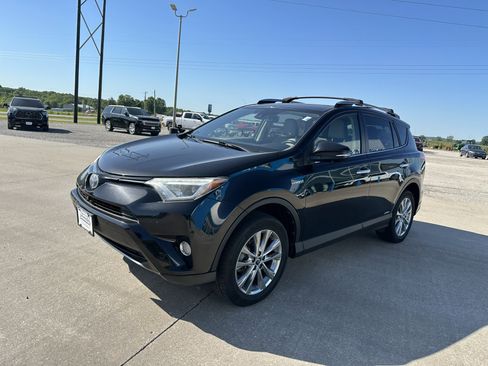 Used 2017 Toyota RAV4 Limited w/ Advanced Technology Package AWD/4WD image 6