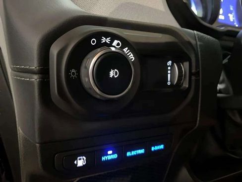 Used 2025 Jeep Wrangler Unlimited Sahara w/ Safety Group image 26