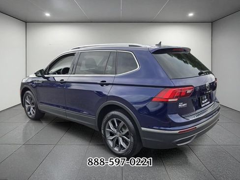 Certified 2022 Volkswagen Tiguan SE AWD/4WD image 3