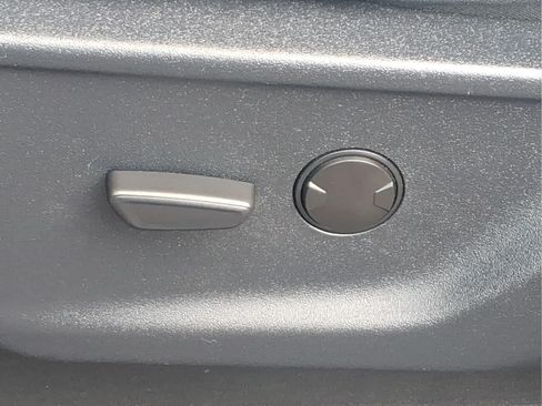 Used 2023 Ford F150 XLT AWD/4WD image 16