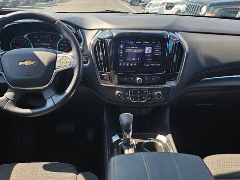 Used 2021 Chevrolet Traverse LT image 10