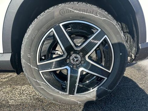 Used 2026 Mercedes-Benz GLC 300 4MATIC image 10