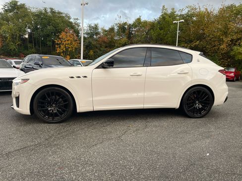 Used 2021 Maserati Levante image 7