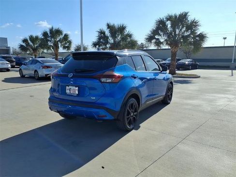 Certified 2021 Nissan Kicks SR image 5