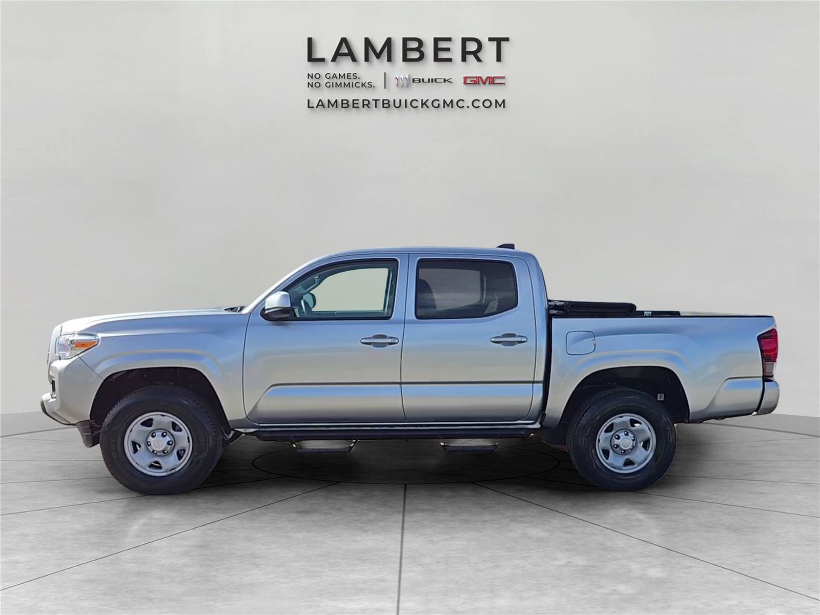 Used 2023 Toyota Tacoma SR AWD/4WD image 2