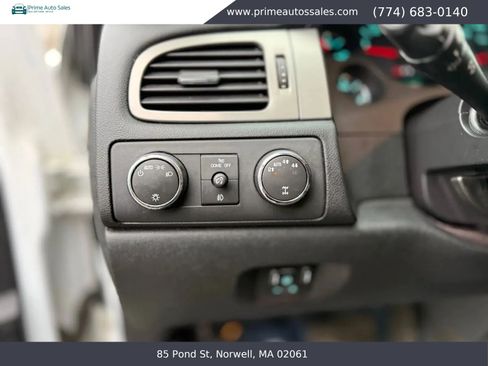 Used 2011 Chevrolet Tahoe LT w/ Luxury Package AWD/4WD image 25