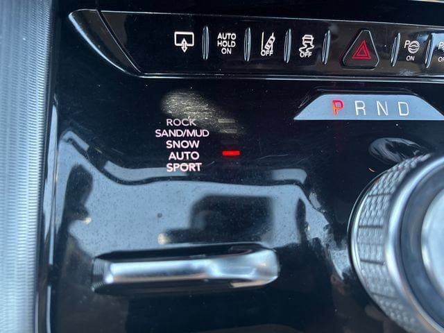 Used 2022 Jeep Grand Wagoneer Series I w/ Flexible Seating Group AWD/4WD image 17