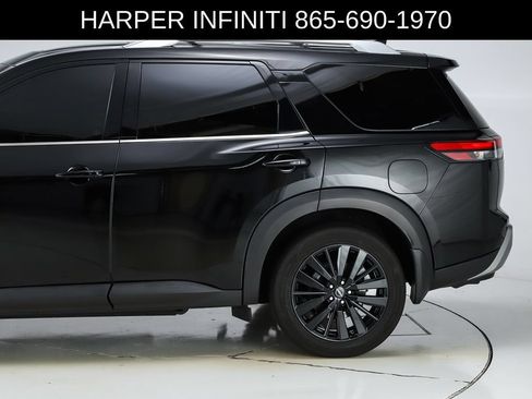 Used 2024 Nissan Pathfinder SL w/ SL Premium Package AWD/4WD image 44