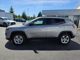 Used 2024 Jeep Compass Latitude image 6