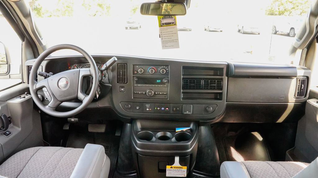 Used 2025 GMC Savana 3500 LT w/ LT Preferred Equipment Group RWD image 14