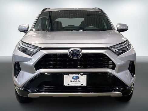Used 2022 Toyota RAV4 SE image 2