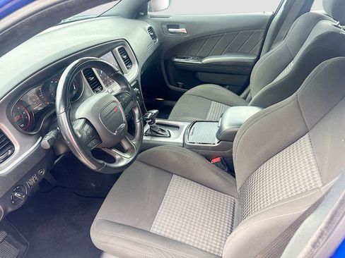 Used 2022 Dodge Charger R/T w/ Blacktop Package RWD image 19