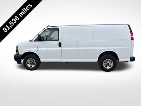 Used 2024 GMC Savana 2500 w/ Driver Convenience Package RWD image 2