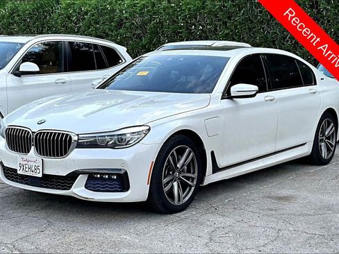 Used 2017 BMW 740e xDrive image 3