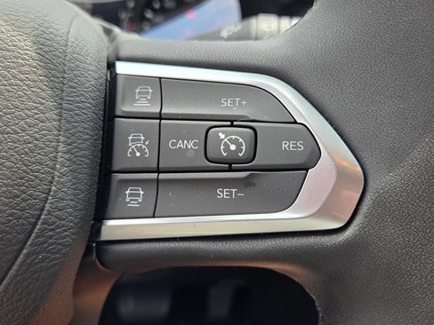 Used 2026 Jeep Compass Limited AWD/4WD image 25
