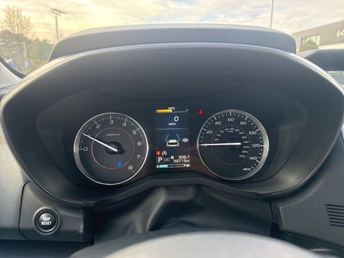 Used 2023 Subaru Crosstrek 2.5i Limited w/ Popular Package #3 image 10