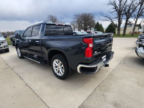 Used 2019 Chevrolet Silverado 1500 LTZ w/ LTZ Premium Package image 9