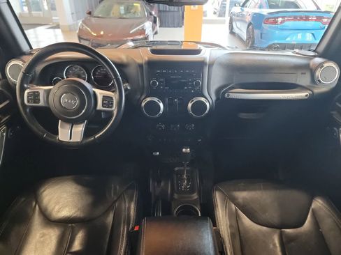 Used 2015 Jeep Wrangler Rubicon AWD/4WD image 17