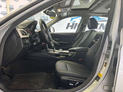 Used 2018 BMW 320i xDrive Sedan w/ Convenience Package image 13