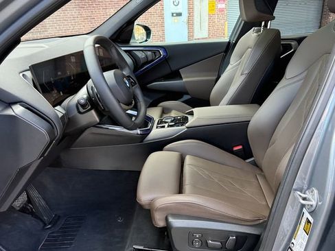 Used 2025 BMW X3 xDrive30i w/ Convenience Package image 18