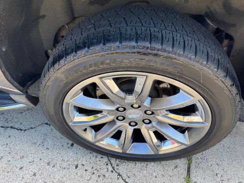 Used 2015 Chevrolet Suburban LTZ AWD/4WD image 8