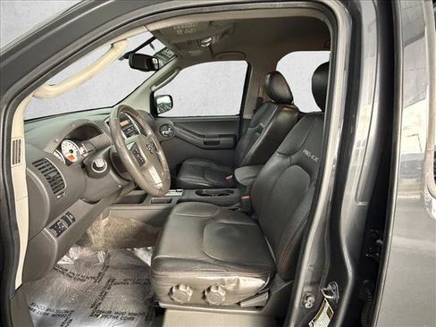 Used 2012 Nissan Xterra PRO-4X w/ Pro-4x Leather Pkg AWD/4WD image 11