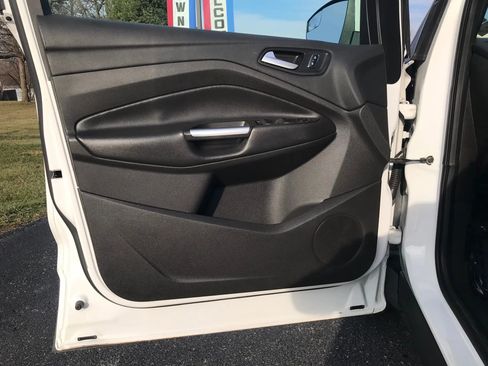 Used 2016 Ford Escape SE image 10