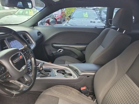Used 2020 Dodge Challenger SXT RWD image 11