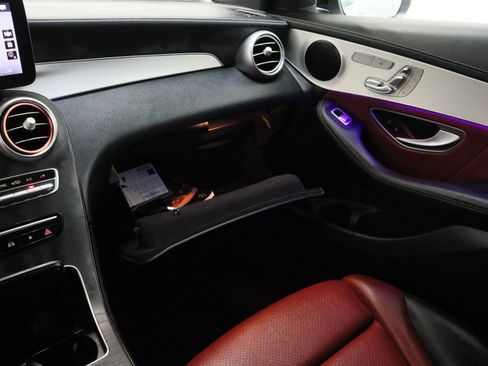 Used 2022 Mercedes-Benz GLC 300 4MATIC Coupe image 25