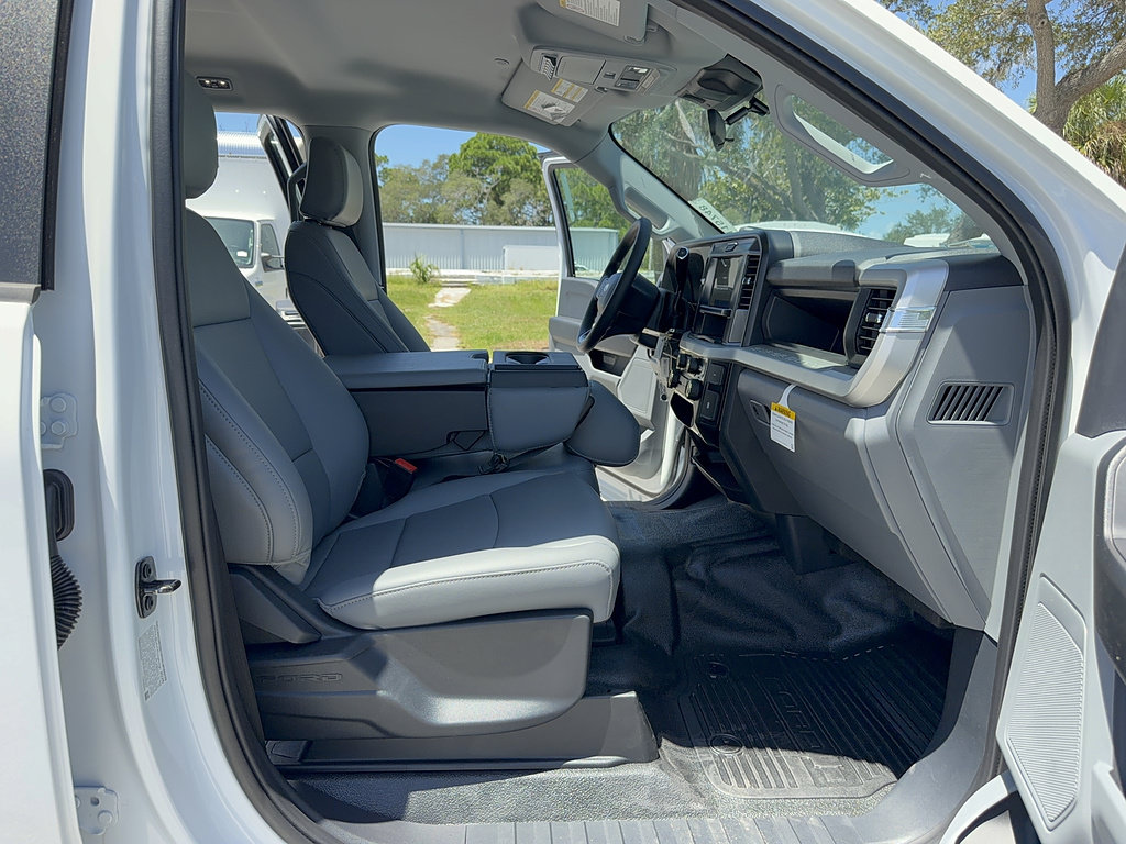 New 2026 Ford F350 XL w/ XL Chrome Package AWD/4WD image 18
