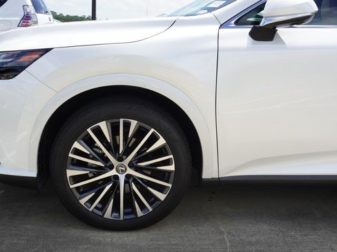 Used 2025 Lexus RX 350 Premium FWD image 8