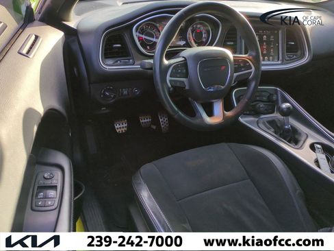 Used 2015 Dodge Challenger R/T Scat Pack w/ Scat Pack Appearance Package image 14