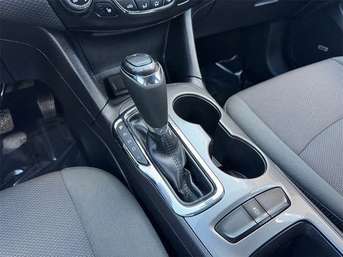 Used 2017 Chevrolet Cruze LT w/ Sun And Sound Package image 28