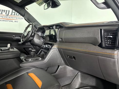 Used 2025 GMC Sierra 1500 AT4 AWD/4WD image 33