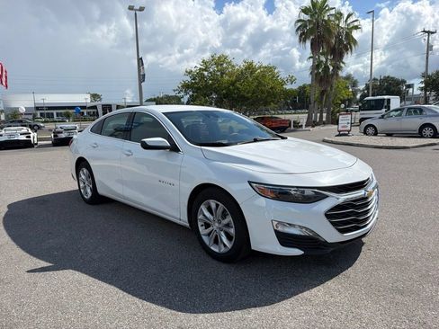 Used 2024 Chevrolet Malibu LT FWD image 3