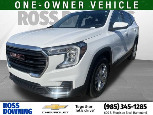 Used 2024 GMC Terrain SLE FWD image 1