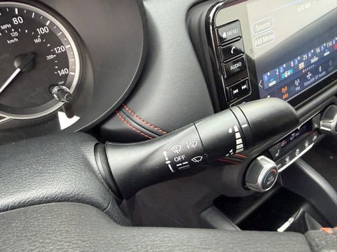 New 2025 Nissan Versa SR w/ Trunk Package image 21