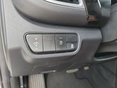 Used 2025 Kia Seltos S FWD image 34