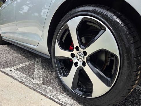 Used 2015 Volkswagen GTI S image 10
