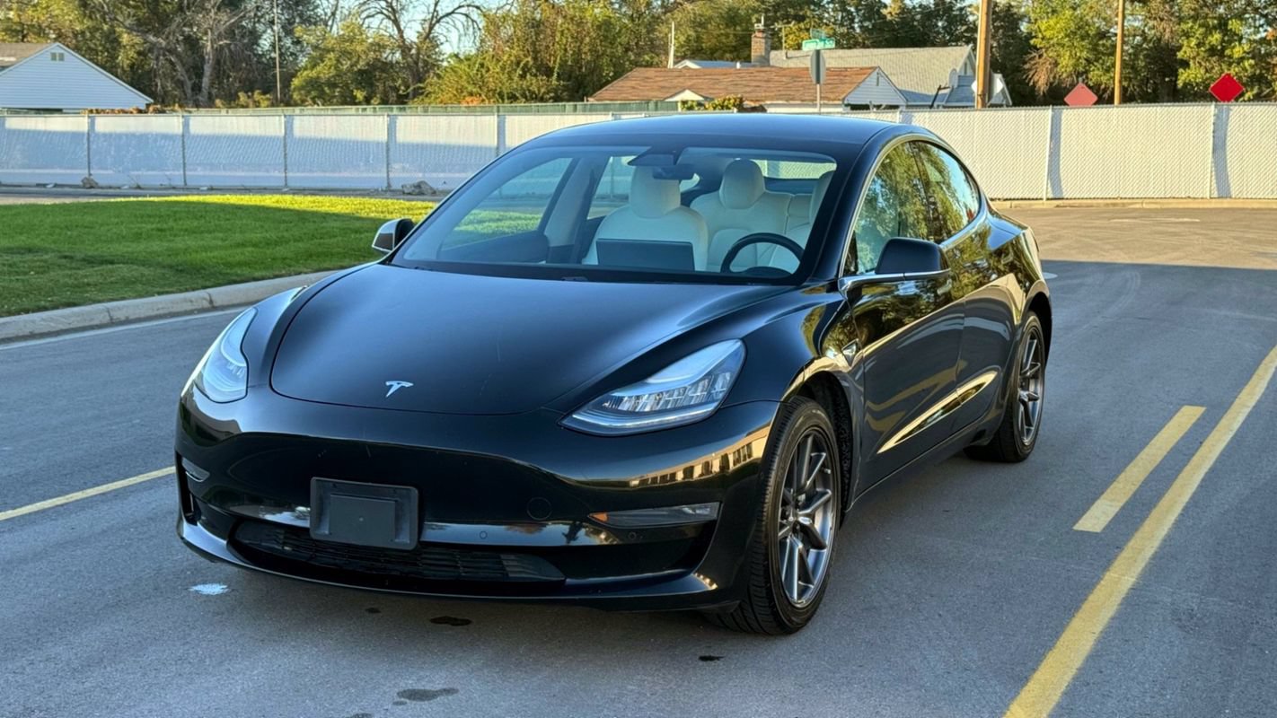Used 2019 Tesla Model 3 RWD image 1