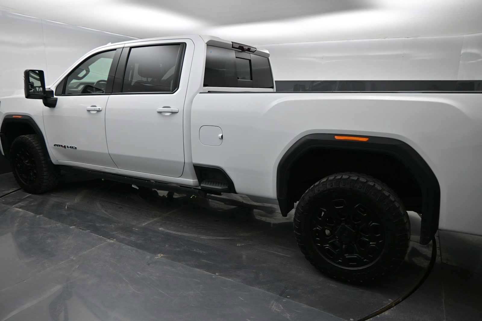 Used 2024 GMC Sierra 2500 AT4 w/ AT4 Premium Plus Package AWD/4WD image 51