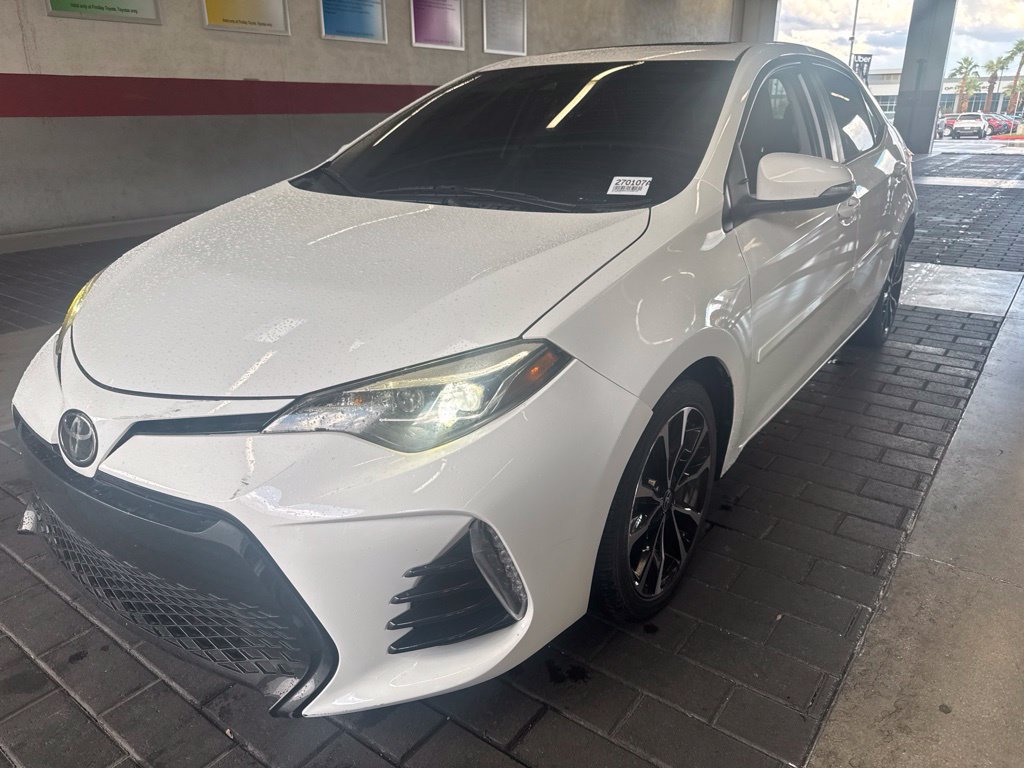 Used 2018 Toyota Corolla SE w/ SE Premium Package FWD image 1