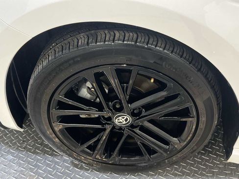 Used 2025 Toyota Camry SE image 10